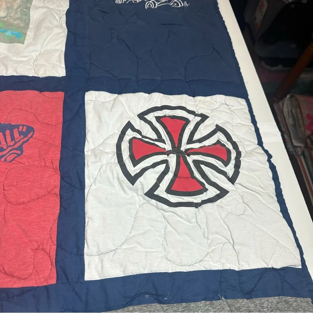 Skateboard Logo T-Shirt Quilt Throw| Vans · STP · Indie | 44x44 Boy Room Blanket